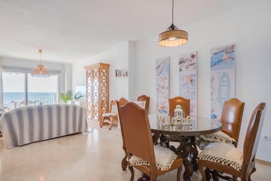 Family Aguamarina Front The Sea Free Parking Apartment Fuengirola Bagian luar foto