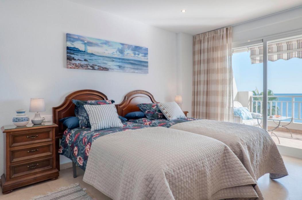 Family Aguamarina Front The Sea Free Parking Apartment Fuengirola Bagian luar foto