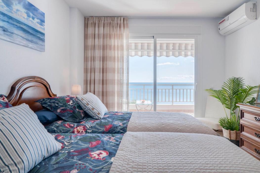 Family Aguamarina Front The Sea Free Parking Apartment Fuengirola Bagian luar foto