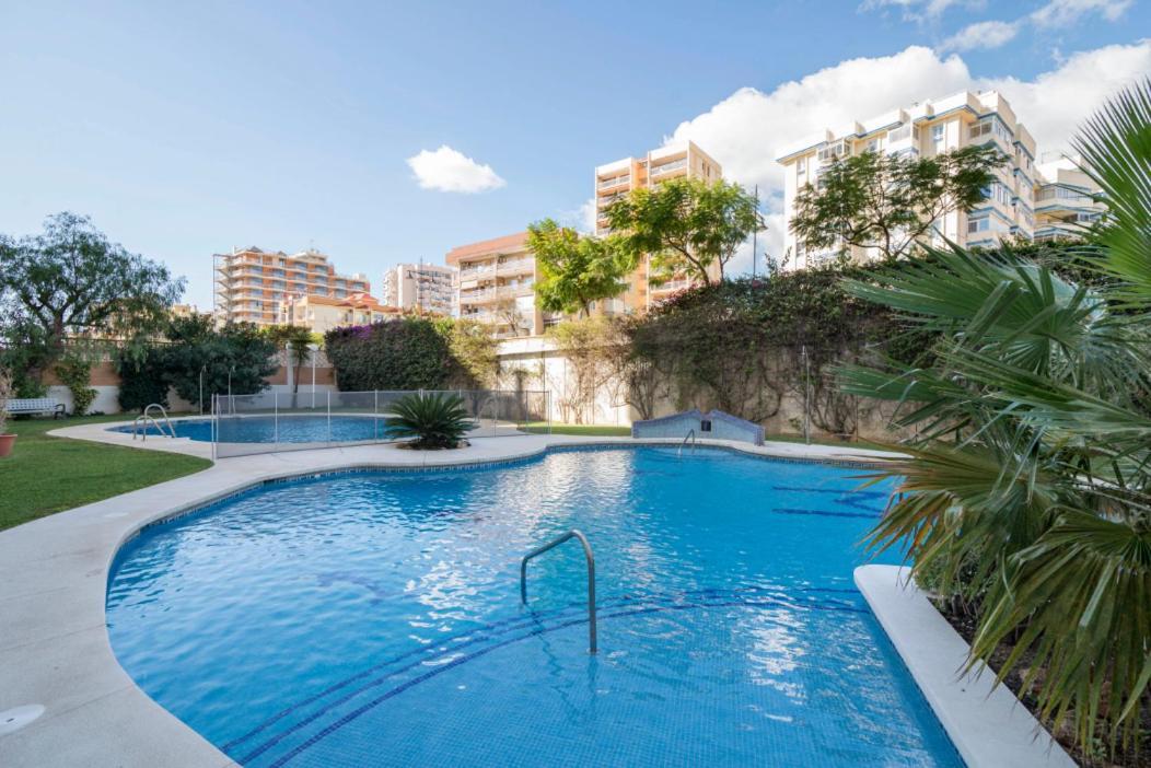 Family Aguamarina Front The Sea Free Parking Apartment Fuengirola Bagian luar foto